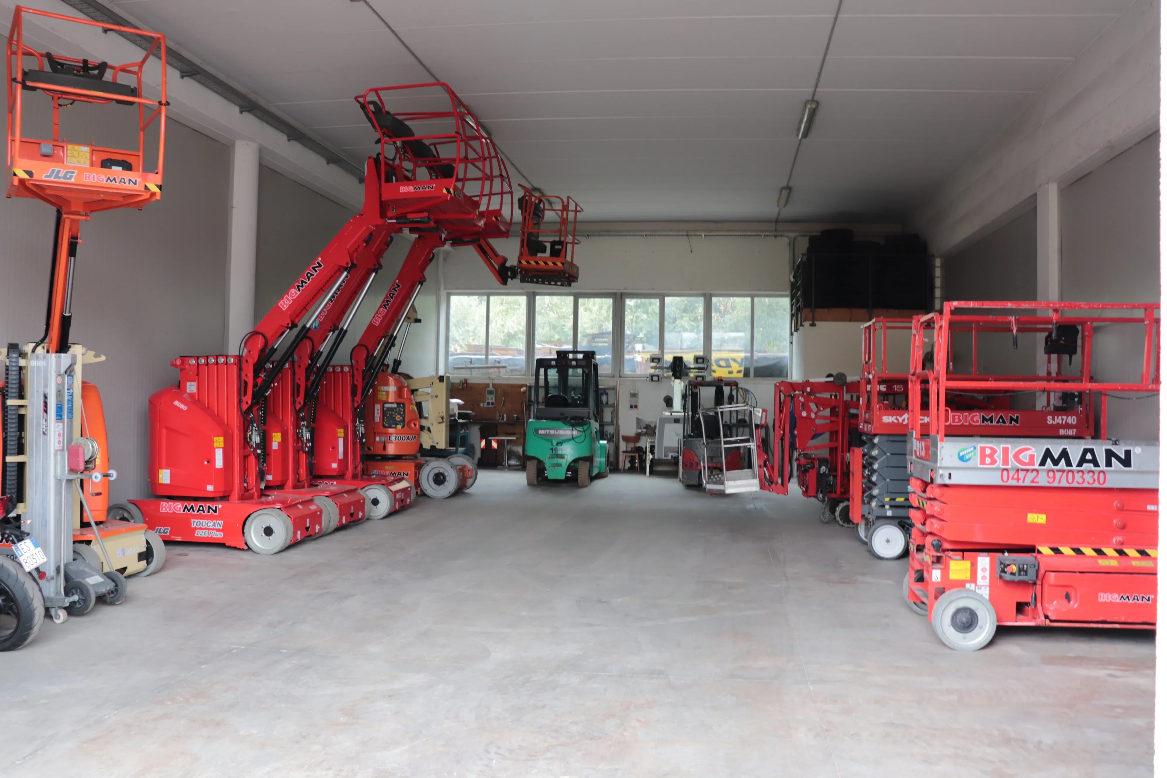 Hier sieht man unsere Mietstation in Bozen. In Bozen vermieten wir Arbeitsbühnen, Hubstapler, Teleskopstapler und vieles mehr.